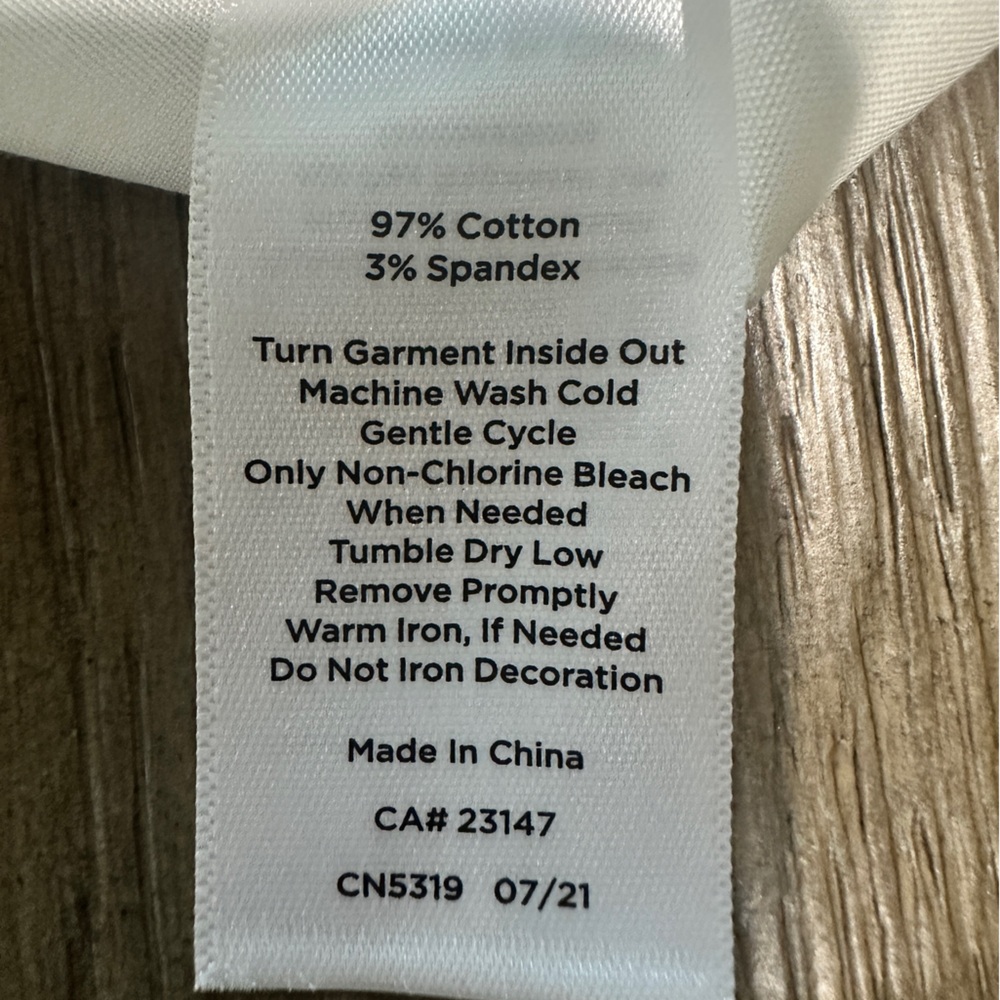 Talbots White Tunic Top Blouse Long Sleeve Jeweled Buttons Size Medium - Picture 7 of 10